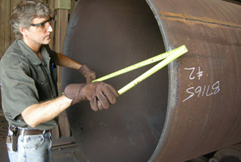 Employee measuring cylinder  